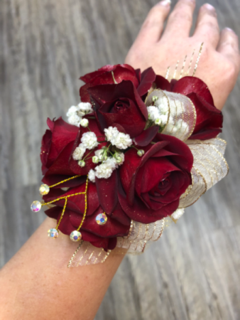 Red Spray Rose Beauty  Wristlet 