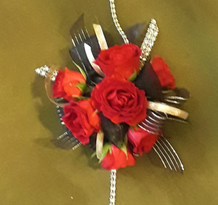  Red Spray Roses / Back and Gold Trim Wrist Corsage