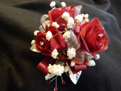 Red Sweetheart Roses Corsage