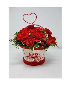 Red sweetness Basket arrangement