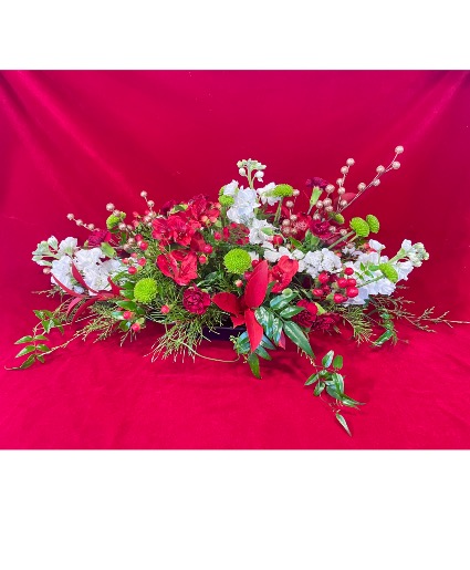 Red Velvet Christmas Table Arrangment