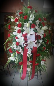 Red  & White standing Spray SY 136