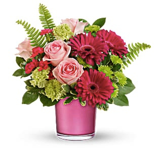 Regal Pink Ruby Bouquet Vase Arrangement in Jasper, TX | BOBBIE'S BOKAY FLORIST