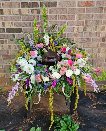 Remembering a Lady of Elegance and Grace Cremation Wreath 