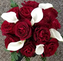 Rich and Elegant Bridal Bouquet 