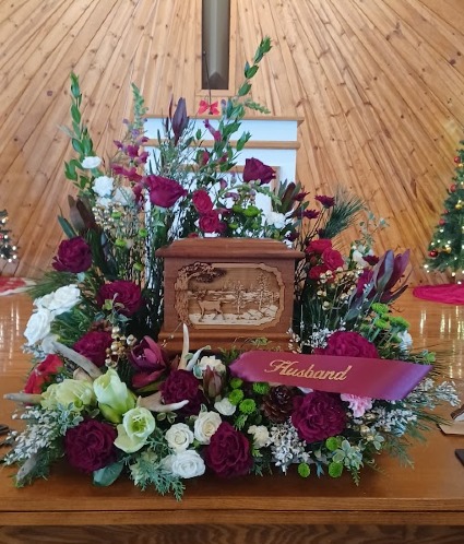Ring Arrangement Urn