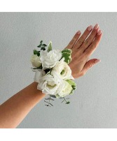 Romanic Lisianthus Corsage Wrist Corsage