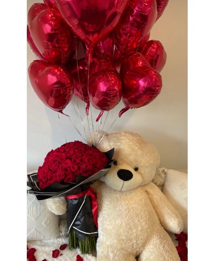 Romantic and in love Bouquet + Teddy Bear + Balloons