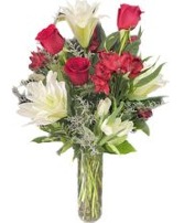 Romantic getaway with Red Roses Fresh cut vased flowers