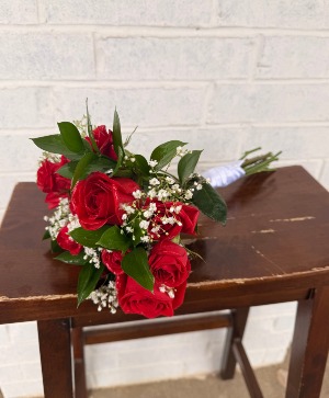 ROMANTIC RED ROSE HANDHELD prom