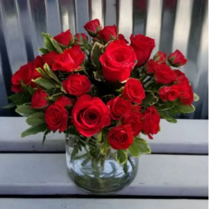 Romantic Reds Vased