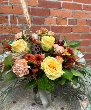 Signature Soft Autumn Design in Marion, IA | Roots In Bloom Signature Soft Autumn Design in Marion, IA | Roots In Bloom