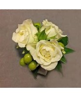 Rose and hypericum corsage 