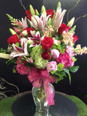 ROSE AND LILIES WITH HYDRANGEA  