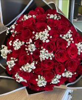 Rose Bouquet With Baby’s Breath 