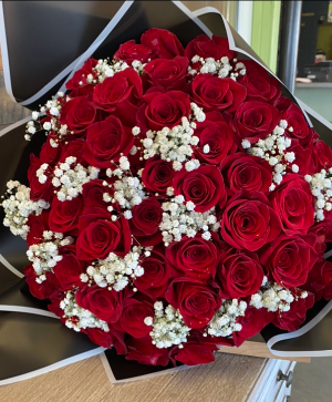 Rose Bouquet With Baby’s Breath 