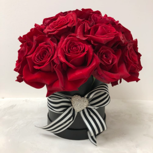 Rose Cluster 18 roses in Ozone Park, NY | Heavenly Florist Rose Cluster 18 roses in Ozone Park, NY | Heavenly Florist