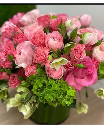Rose Garden   in Ozone Park, NY | Heavenly Florist