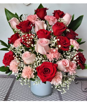Rose in red arrangement Any occasion 
