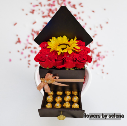 Rose jewelry box with chocolates 