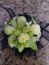 rose & orchid Petite Corsage