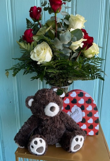 ROSE SPECIAL VALENTNES DAY ARRANGEMENT in Hampstead, NC | Surf City Florist