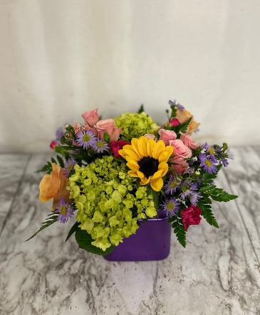 Rosemary Cube of mixed flowers in Winter Park, FL | APPLEBLOSSOM FLORIST & GIFTS
