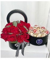 HAT BOX BOUQUET  Floral arrangement 