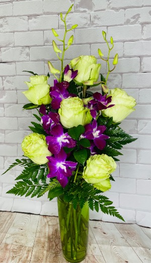 Roses and Dendro orchid vase Floral