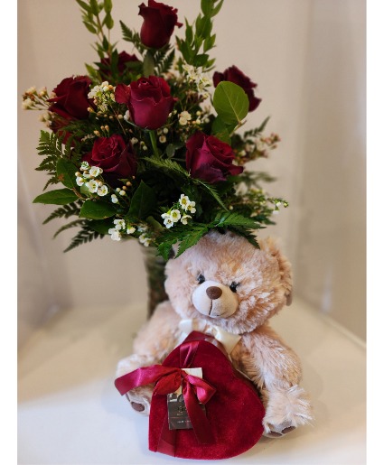 Roses and Romance vase arrangement
