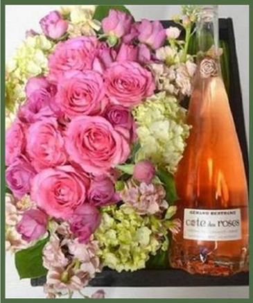 Roses and Rose' Box Arrangement in Arlington, TX | Lige Green Flowers Roses and Rose' Box Arrangement in Arlington, TX | Lige Green Flowers