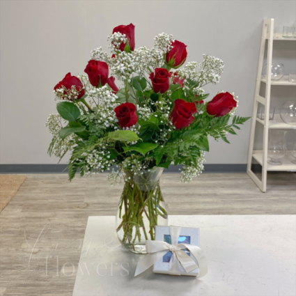 Roses & Chocolat Vase Arrangement