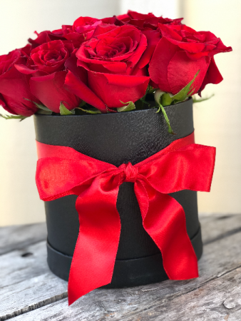 Fresh-Cut Roses in a Box Flower Box