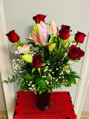 roses & liliess Vase Arrangement 
