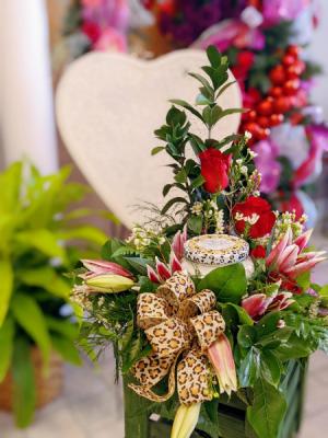 Roses N Romance Table Arrangement 