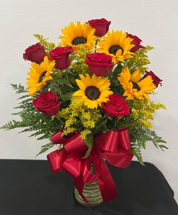Roses & Sunflowers  in Highlands, TX | Alma's Flowers