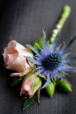 ROSES & THISTLE BOUTONNIERE