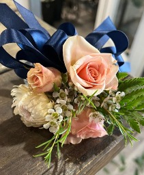 Roses/Strawflower Corsage 