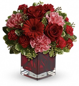 Rosy red Fresh arrangement