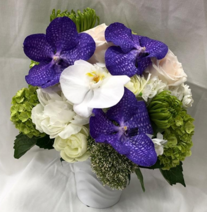 (white & purple orchid centerpiece) 