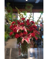 Rosy Red  Christmas Vase 
