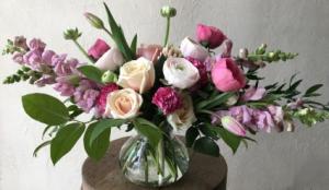 Rosy Vase Arrangement in Toronto, ON | BOTANY FLORAL STUDIO Rosy Vase Arrangement in Toronto, ON | BOTANY FLORAL STUDIO