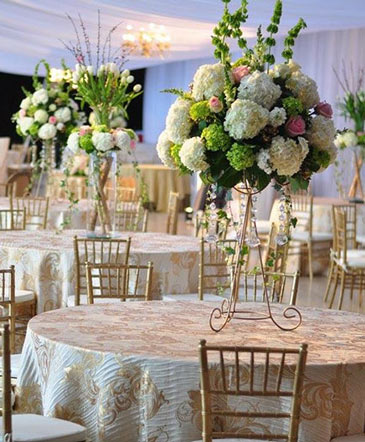 Royal Hydrangeas Table Arrangement in Forest Hills, NY | FOREST HILLS LILIES OF THE VALLEY