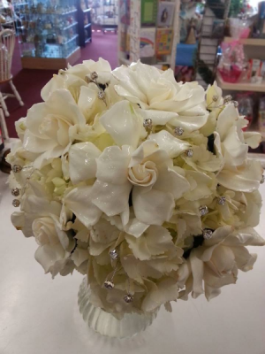Royal White Bride Bouqet Wedding bouquet