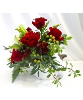 RUBY ROSE IN WHITE PUMPKIN FRESH FLOWER ARRANGEMENT