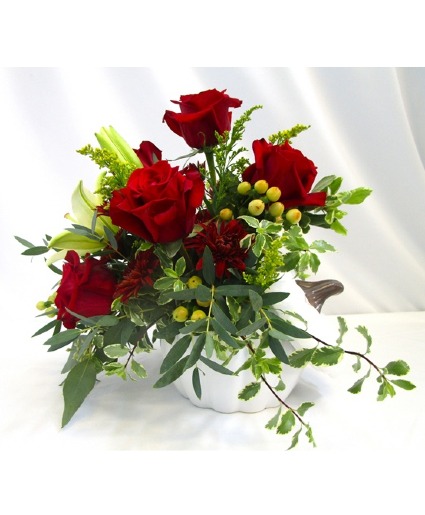 RUBY ROSE IN WHITE PUMPKIN FRESH FLOWER ARRANGEMENT