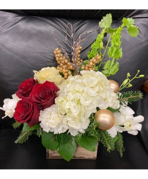 Rustic Cheer Wood Cube Arrangement 