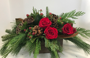 Rustic Christmas wooden box in Northport, NY | Hengstenberg's Florist Rustic Christmas wooden box in Northport, NY | Hengstenberg's Florist