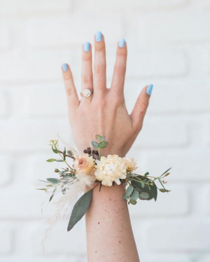 RUSTIC MINIMALIST Prom Corsage in Biloxi, MS | Rose's Florist RUSTIC MINIMALIST Prom Corsage in Biloxi, MS | Rose's Florist