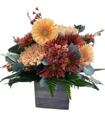 Rustic Romantic  in Upper Sandusky, OH | Schuster's Flower Shop